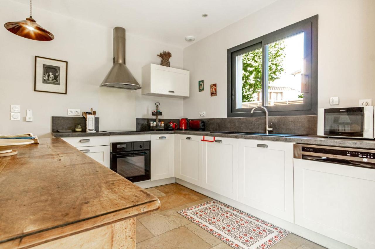 La Verdiere - Contemporary House With Garden And Private Pool リル・シュル・ラ・ソルギュ エクステリア 写真